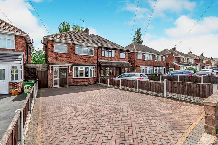 3 Bedroom Semi-Detached House To Rent In March End Road, Wolverhampton, WV11