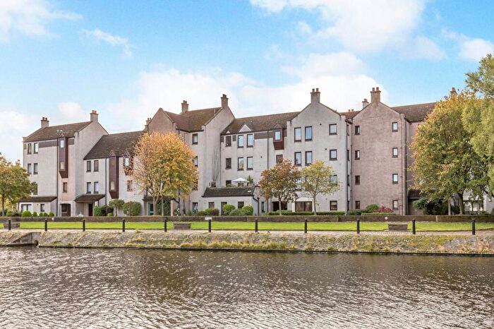 2 Bedroom Flat To Rent In Sandport, The Shore, Edinburgh, EH6