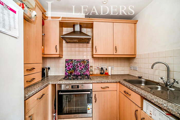2 Bedroom Apartment To Rent In Heron Quay, Bedford, MK40