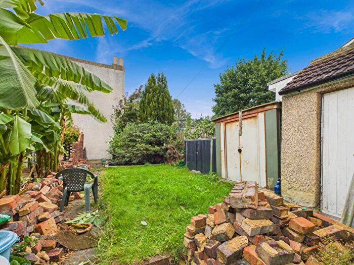 4 Bedroom End Of Terrace House For Sale In London Road, Bromley, Kent, BR1