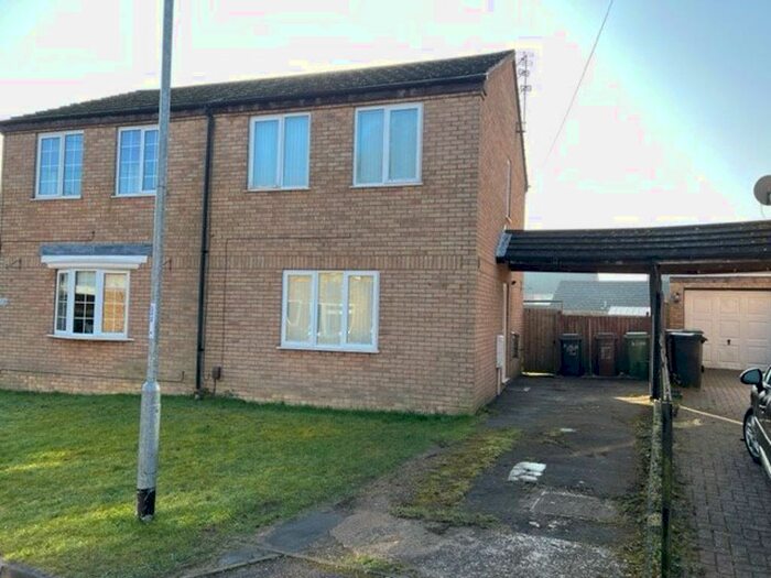 3 Bedroom Property To Rent In Larch Road, Corby, NN17