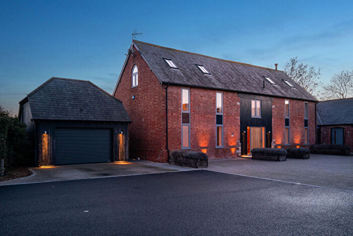 4 Bedroom House For Sale In Charlecote Barns, Charlecote, CV35