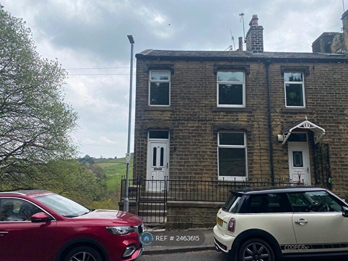 3 Bedroom Terraced House To Rent In Varley Road, Slaithwaite, Huddersfield, HD7