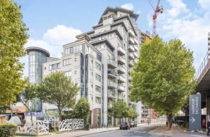 1 Bedroom Flat To Rent In City Tower, Limeharbour, Crossharbour, South Quay, Canary Wharf, London, E14