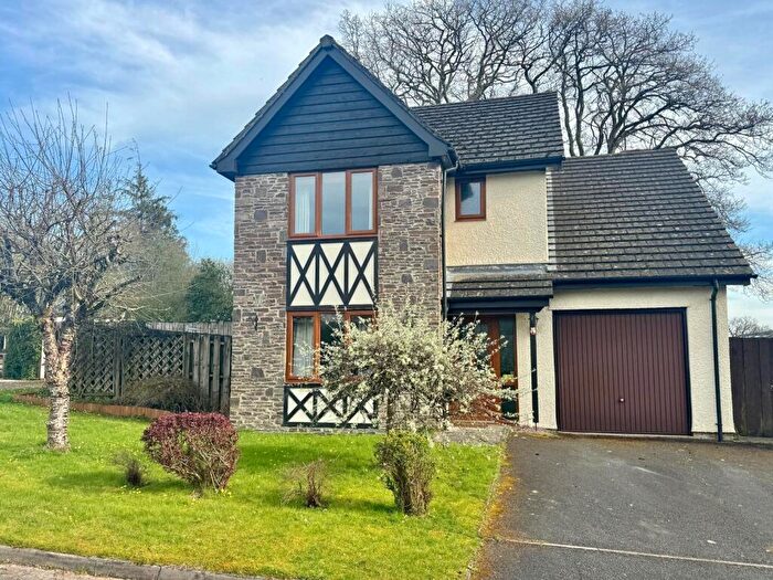 3 Bedroom Detached House For Sale In Lon Yr Afon, Newbridge-on-Wye, Llandrindod Wells, Powys, LD1