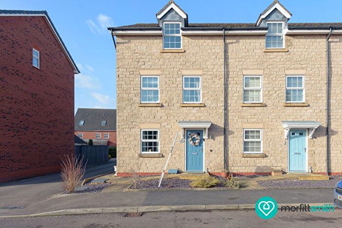 3 Bedroom End Of Terrace House For Sale In Middle Meadow, Shireoaks, Worksop, S81