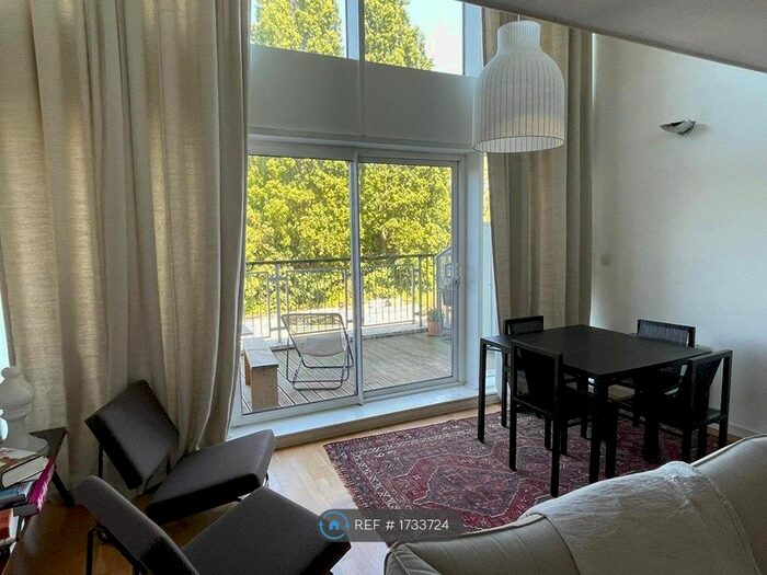 2 Bedroom Flat To Rent In Palmers Road, London, E2