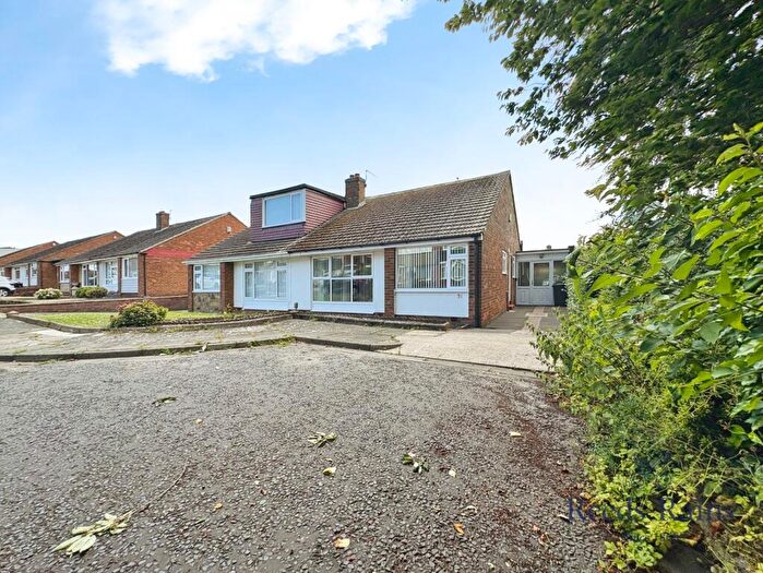 2 Bedroom Bungalow For Sale In Bracknell Gardens, Newcastle Upon Tyne, Tyne And Wear, NE5