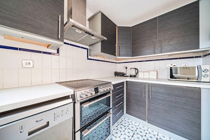1 Bedroom Flat To Rent In Kings Road, Chelsea, London, SW3