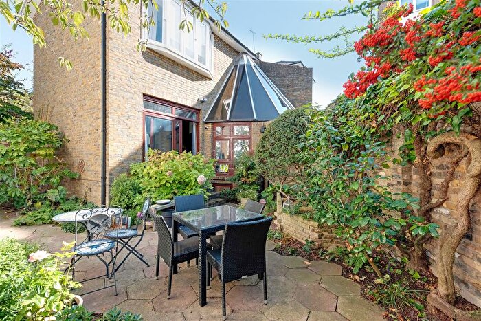 3 Bedroom Mews To Rent In Wavel Mews, South Hampstead, NW6