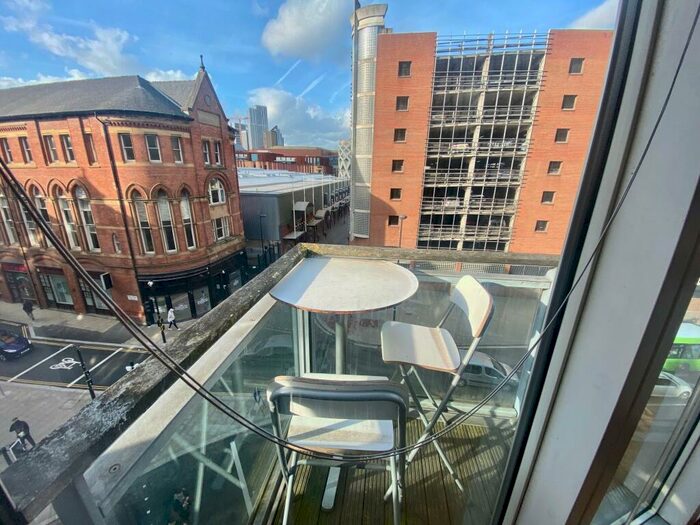 2 Bedroom Apartment To Rent In Ice Works, City Centre, LS2