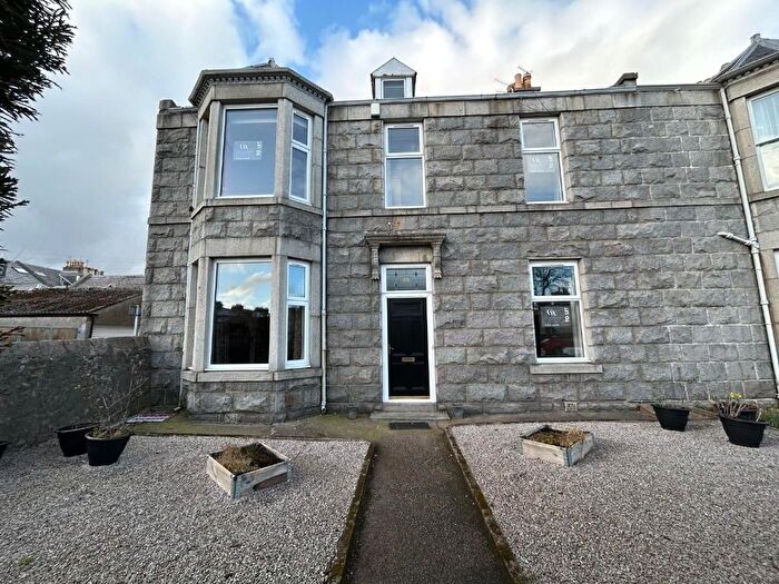 5 Bedroom Semi-Detached House To Rent In Desswood Place, West End, Aberdeen, AB25
