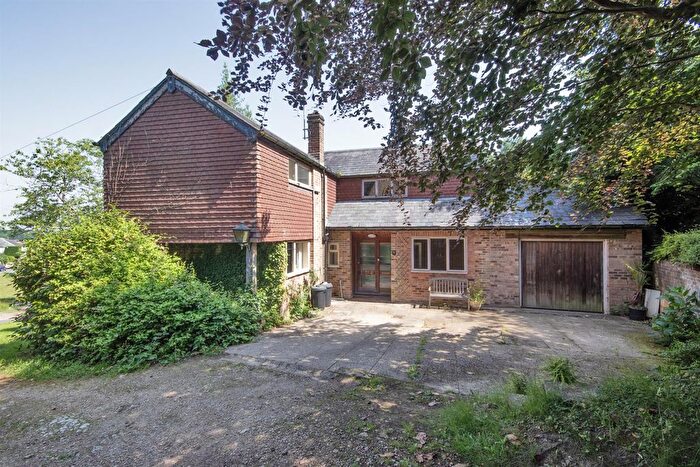 3 Bedroom Detached House For Sale In Ide Hill, Sevenoaks - Chan Free, TN14