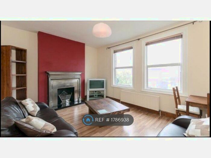 2 Bedroom Flat To Rent In London, London, N21