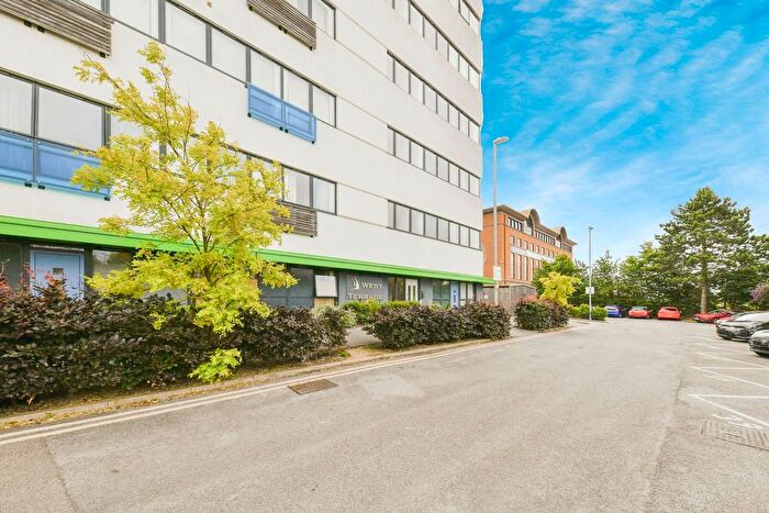 2 Bedroom Flat For Sale In Kings Road, Stevenage, Hertfordshire, SG1