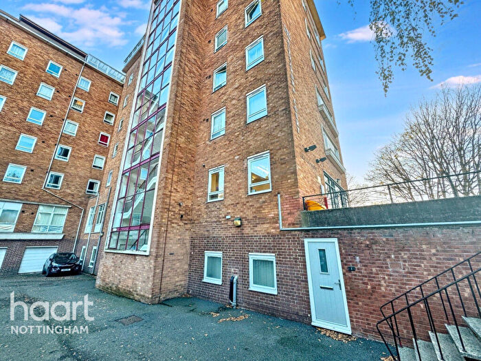 2 Bedroom Apartment For Sale In Woodborough Road, Nottingham, NG3