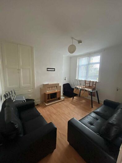 5 Bedroom Terraced House To Rent In Landcross Road, Fallowfield, M14