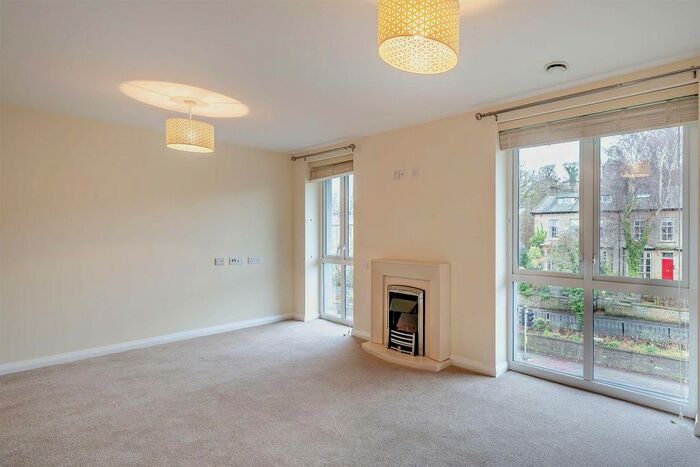 2 Bedroom Flat For Sale In Greaves Road, Lancaster, LA1