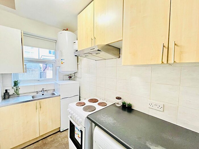 1 Bedroom Flat To Rent In Gowan Road, Willesden Green, NW10