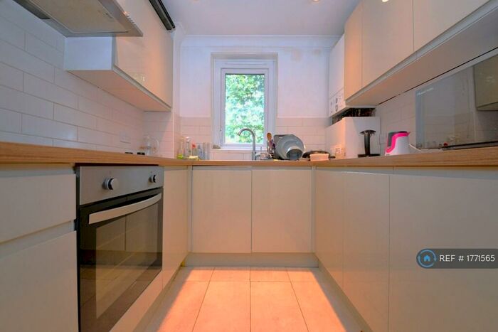 2 Bedroom Flat To Rent In Tottenham, London, N15