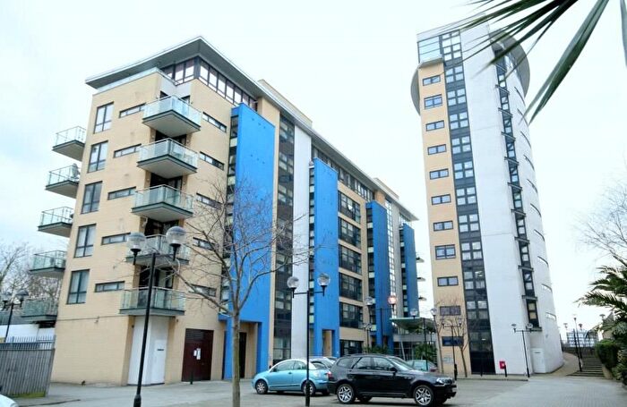 2 Bedroom Flat For Sale In Westferry Road, London, E14