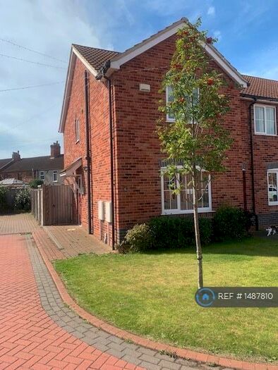 2 Bedroom Semi-Detached House To Rent In Scholars Walk, North Lincolnshire, DN20