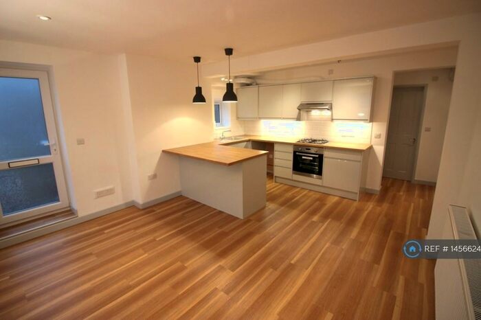 1 Bedroom Flat To Rent In Croydon Rd, Penge, SE20