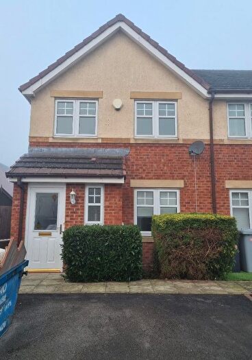 3 Bedroom End Of Terrace House To Rent In Skylark Close, Crewe, CW1