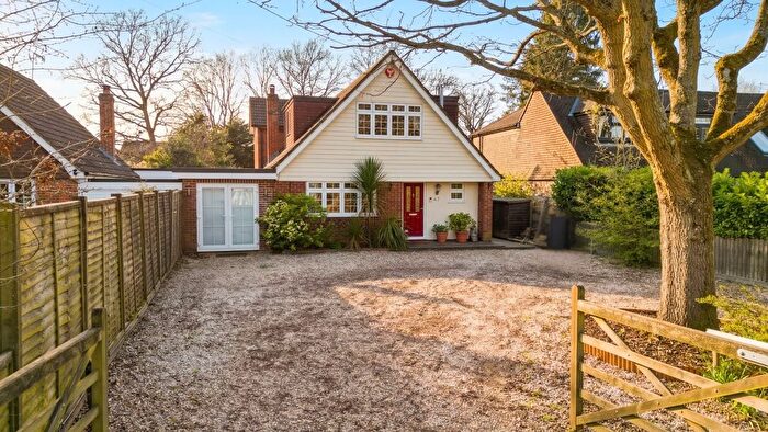 4 Bedroom Detached House For Sale In Nash Grove Lane, Finchampstead, Wokingham, Berkshire, RG40