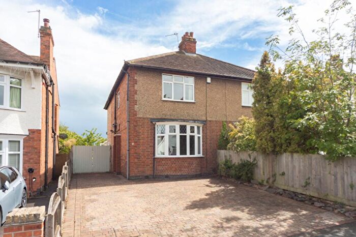 3 Bedroom Semi-Detached House For Sale In Highfields Drive, Loughborough, LE11