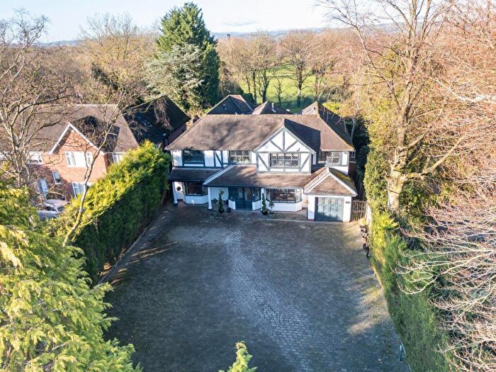5 Bedroom Detached House For Sale In Ringley Road, Whitefield, Manchester, M45