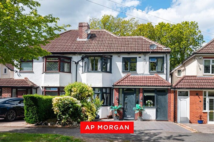 3 Bedroom Semi Detached House For Sale In Egginton Road, Birmingham, West Midlands, B28