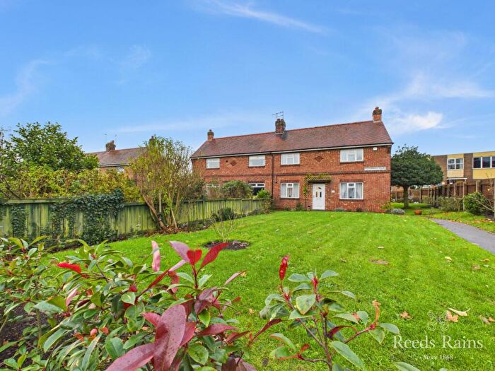 3 Bedroom Semi Detached House For Sale In Holderness Villas, Skirlaugh, Hull, East Yorkshire, HU11