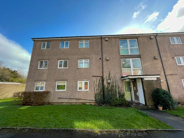 3 Bedroom Flat To Rent In Hoyle Court Avenue, Baildon, Shipley, BD17