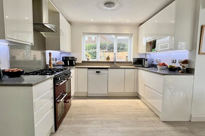 4 Bedroom Detached House For Sale In St Ives, BH24