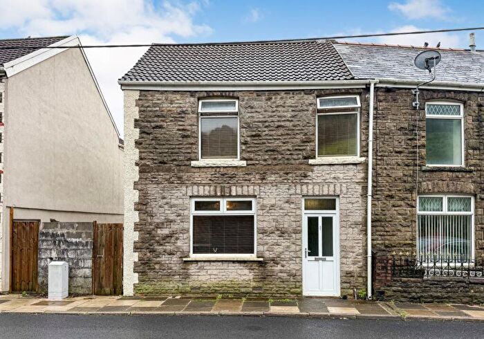 3 Bedroom End Of Terrace House For Sale In Duffryn Road, Maesteg, Mid Glamorgan, CF34