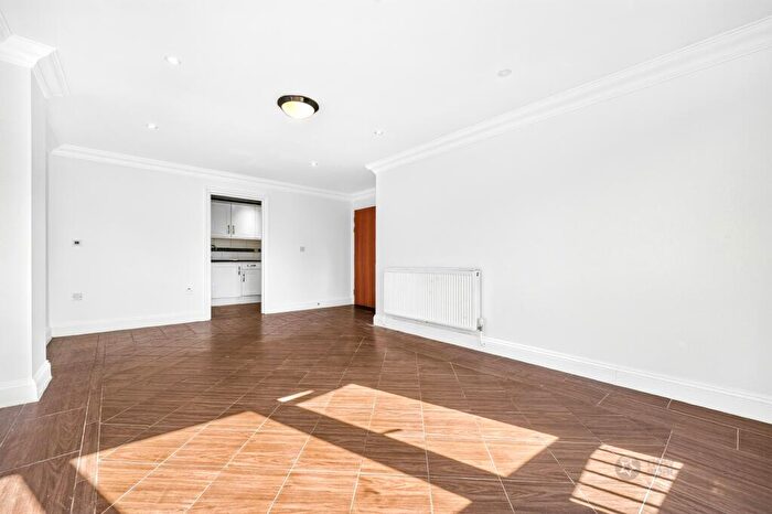 2 Bedroom Flat To Rent In Ment House, Mentmore Terrace, London Fields, E8