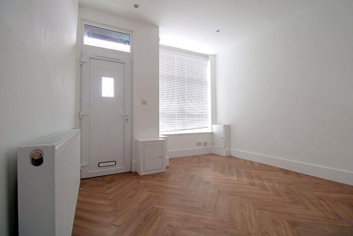 2 Bedroom Terraced House To Rent In Broadfield Road, Rusholme, Manchester, M14