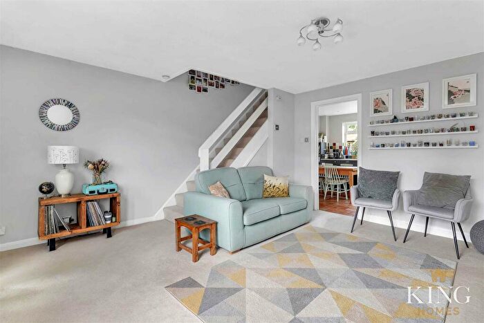 3 Bedroom Terraced House For Sale In Drayton Avenue, Stratford-Upon-Avon, CV37