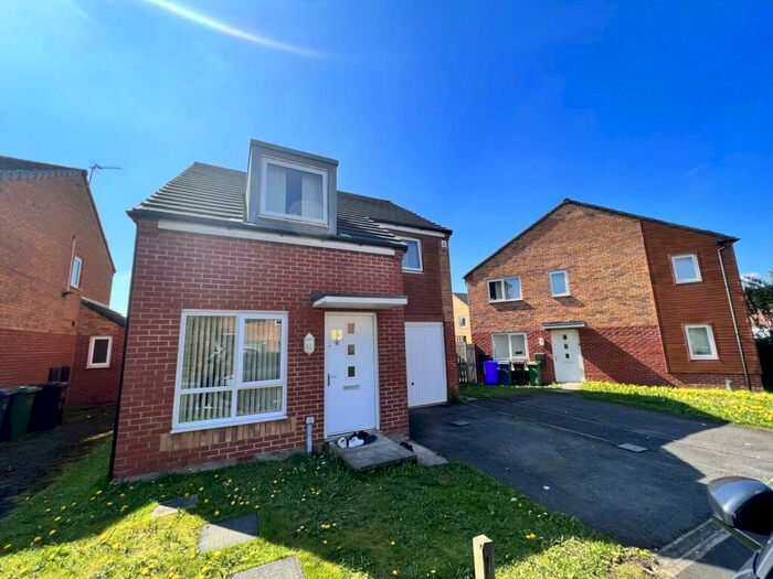 4 Bedroom Detached House To Rent In Metcombe Way, Manchester, M11