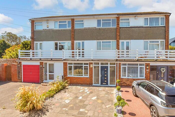 4 Bedroom Town House For Sale In Wings Close, Eastern Esplanade, Kent, CT10