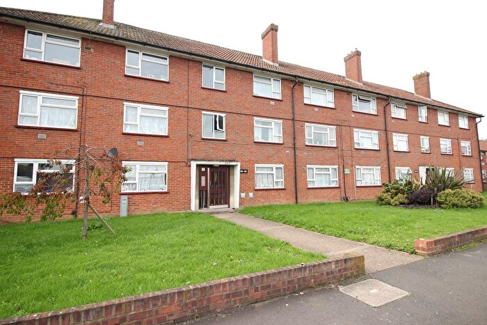 2 Bedroom Flat To Rent In Northfield Road, Hounslow, TW5