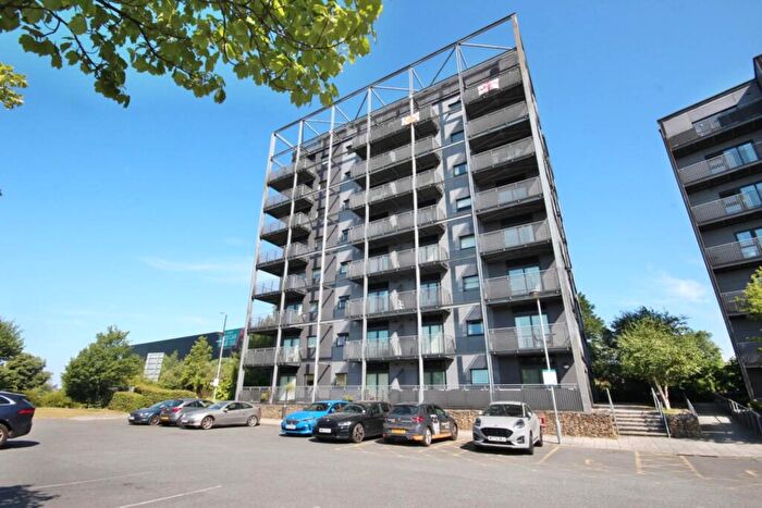 2 Bedroom Apartment For Sale In The Waterfront, Manchester, M11