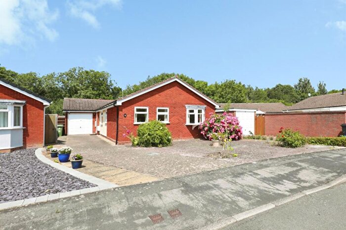 4 Bedroom Detached Bungalow For Sale In Oxford Way, Wellesbourne, Warwick, CV35
