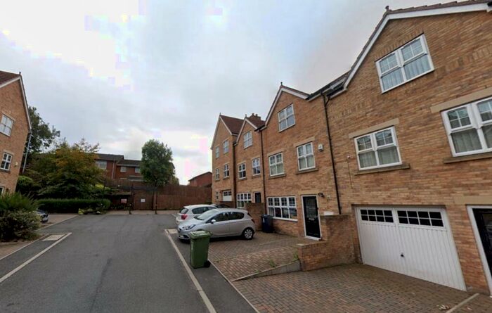 4 Bedroom Town House To Rent In The Mill, Bensham Road, Gateshead, NE8