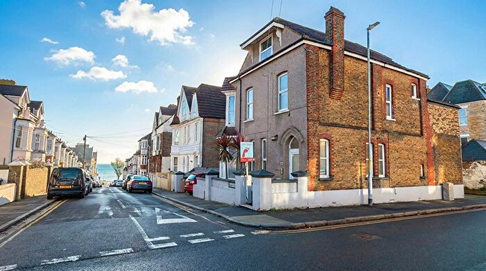 2 Bedroom Flat For Sale In Albert Road, Ramsgate, CT11