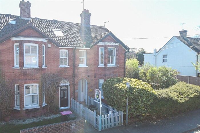 2 Bedroom Maisonette For Sale In Ifield Road, West Green, Crawley, West Sussex, RH11