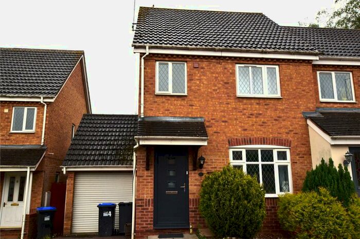 3 Bedroom Semi-Detached House To Rent In Dixon Road, Kingsthorpe, Northampton, NN2