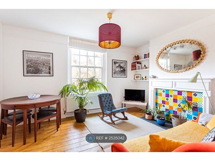 2 Bedroom Flat To Rent In Croftdown Road, London, NW5