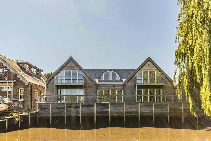 1 Bedroom Flat To Rent In Eel Pie Island, Twickenham, TW1